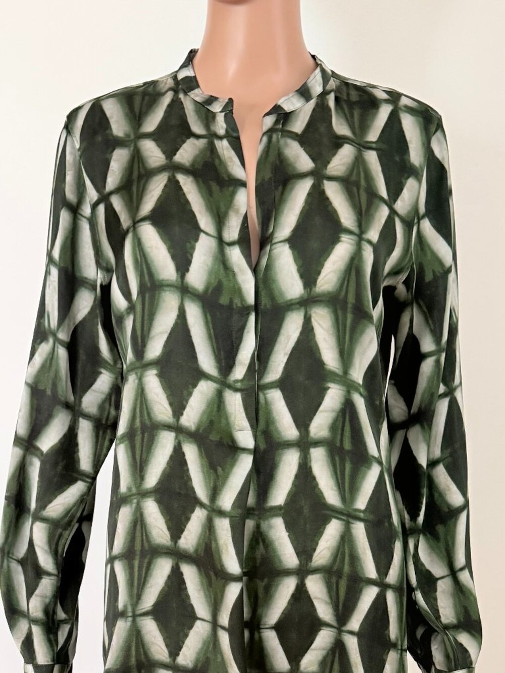 Hartford Alternative Classics Top Women Size M (2) Green/White  Peasant
